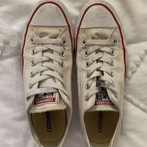 White Low-top Converse Size 9